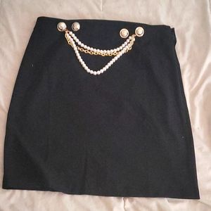 Gorgeous slimming (holds you in) skirt with detachable pearl detailing